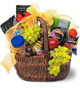 Gourmet Picnic Basket in McDonoughGA, Absolutely Flowers